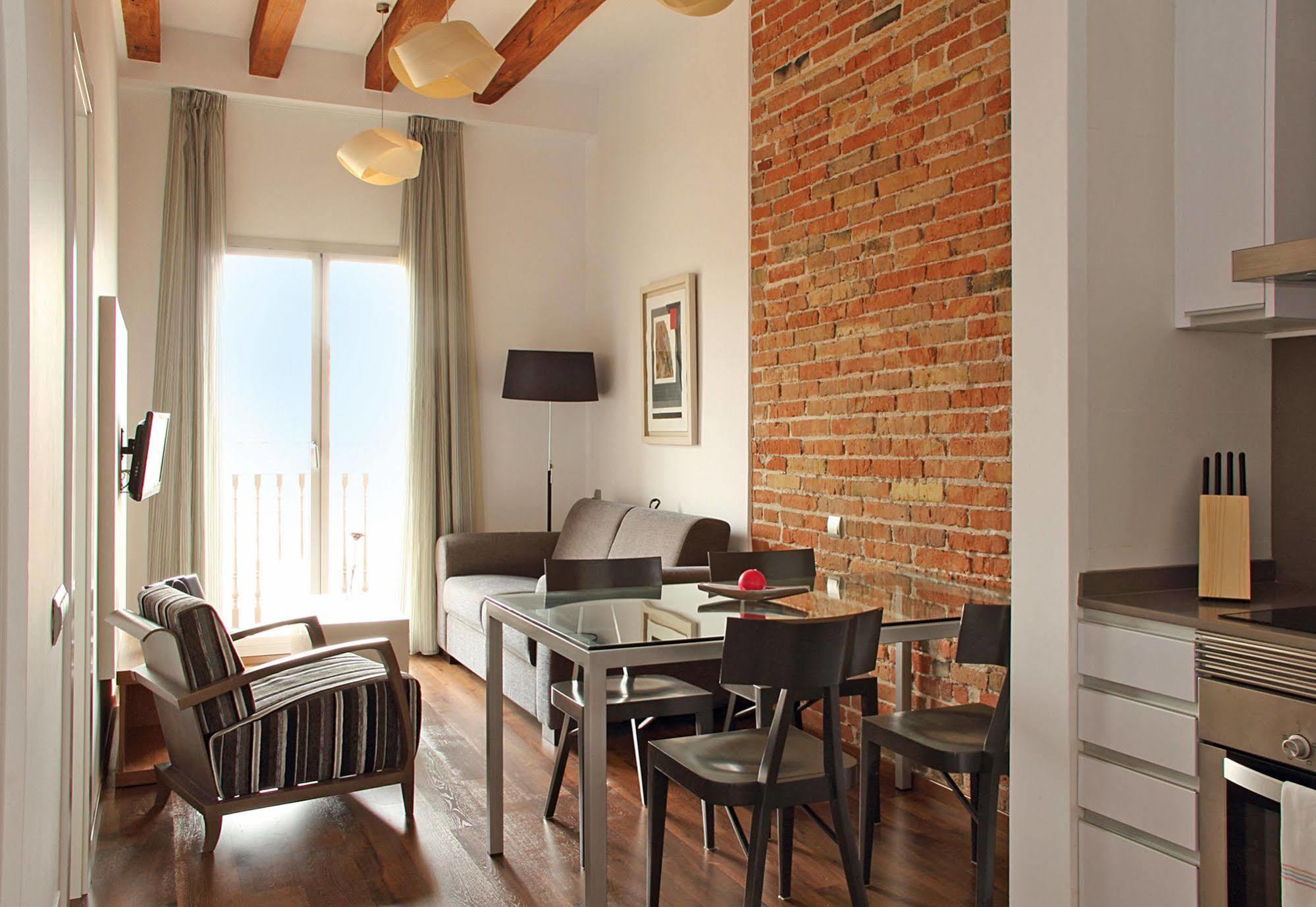 เอ็มเอช อพาร์ตเมนท์ เซ็นเตอร์ Apartment บาร์เซโลนา ภายนอก รูปภาพ
