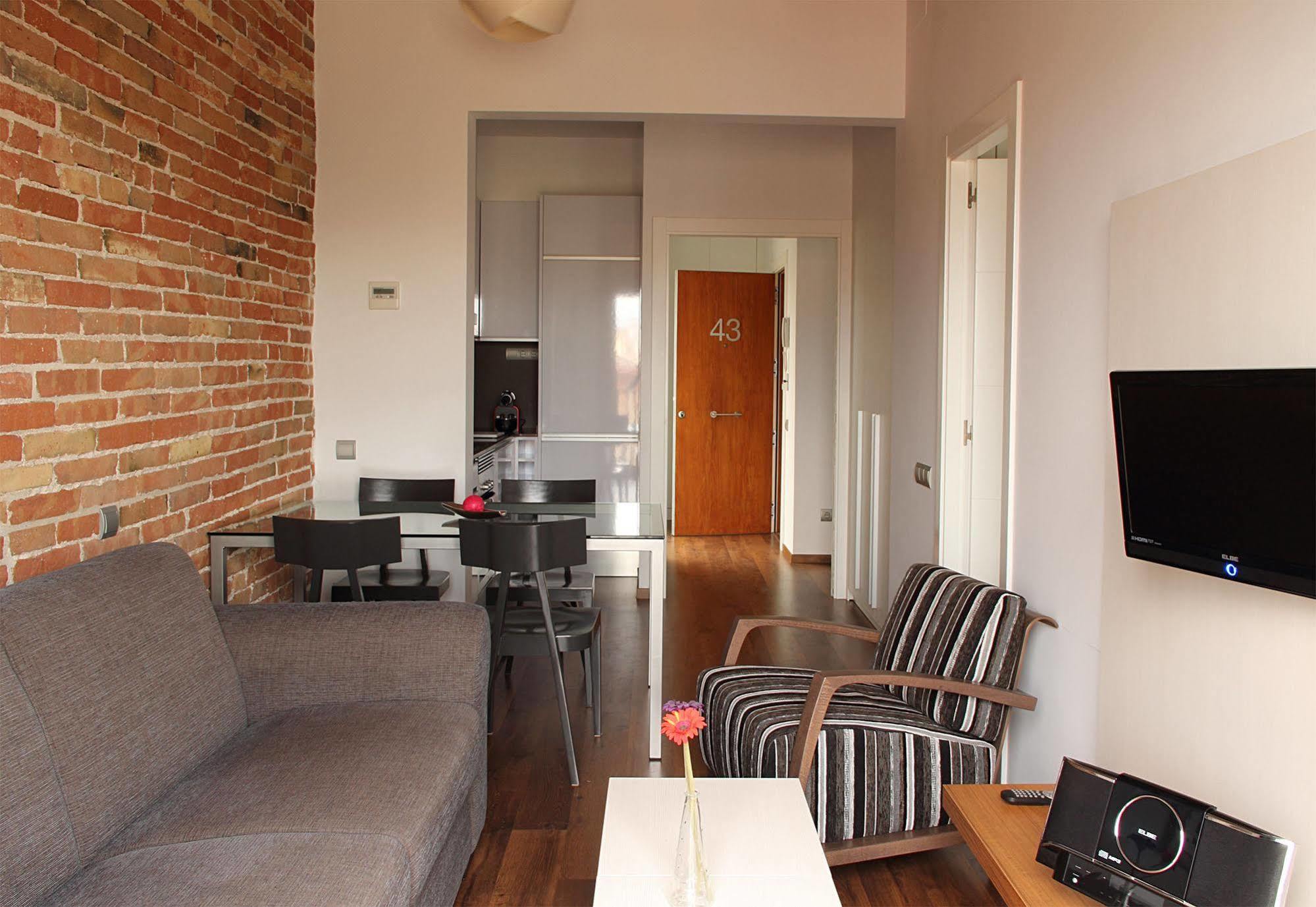 เอ็มเอช อพาร์ตเมนท์ เซ็นเตอร์ Apartment บาร์เซโลนา ภายนอก รูปภาพ